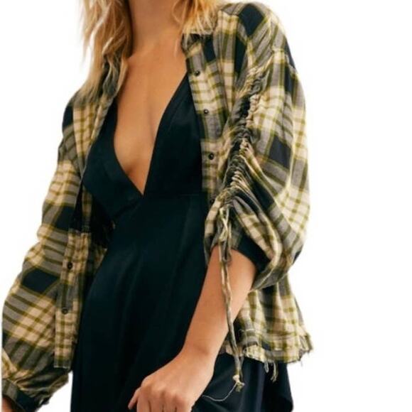 We The Free Pacific Dawn Plaid Snap Front Shirt Ruched Sleeves Tie Waist XS NWT - Picture 2 of 10